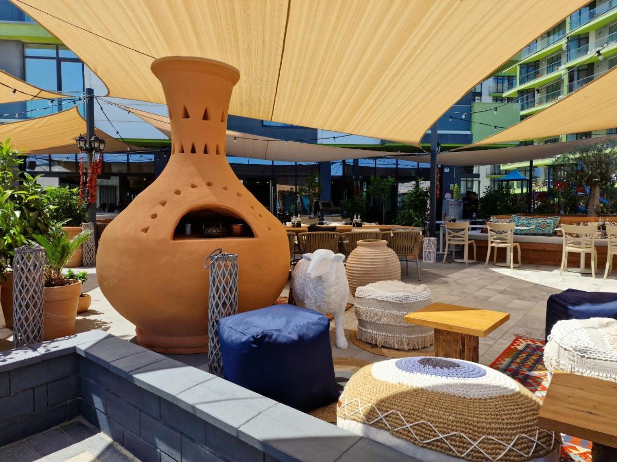 Royale Sundance Studio 7 Beach Spa & Pool Mamaia Nord Eksteriør bilde