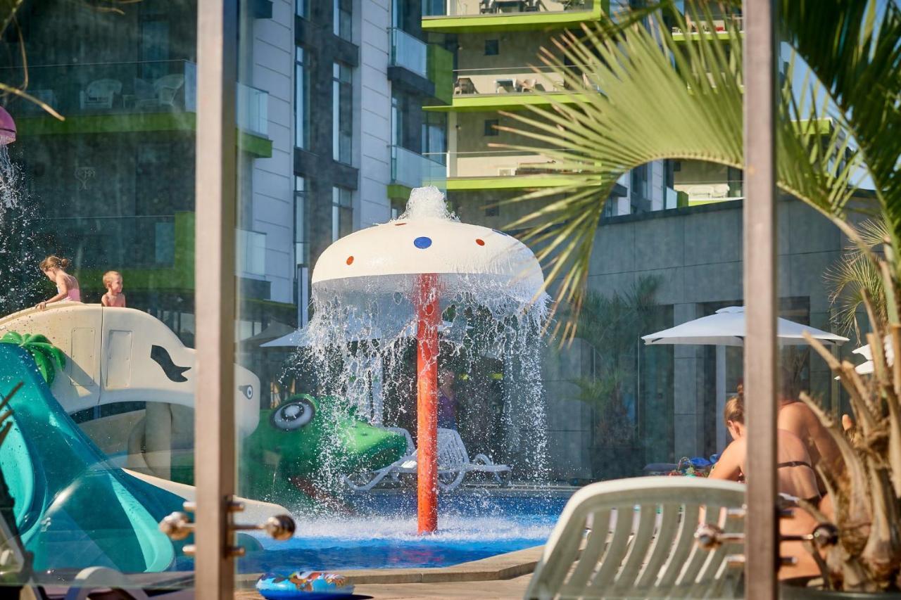 Royale Sundance Studio 7 Beach Spa & Pool Mamaia Nord Eksteriør bilde